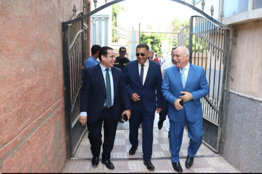 زيارة الدكتور المهندس/ حسام عبدالفتاح محافظ القليوبية لمستشفى بنها التعليمى